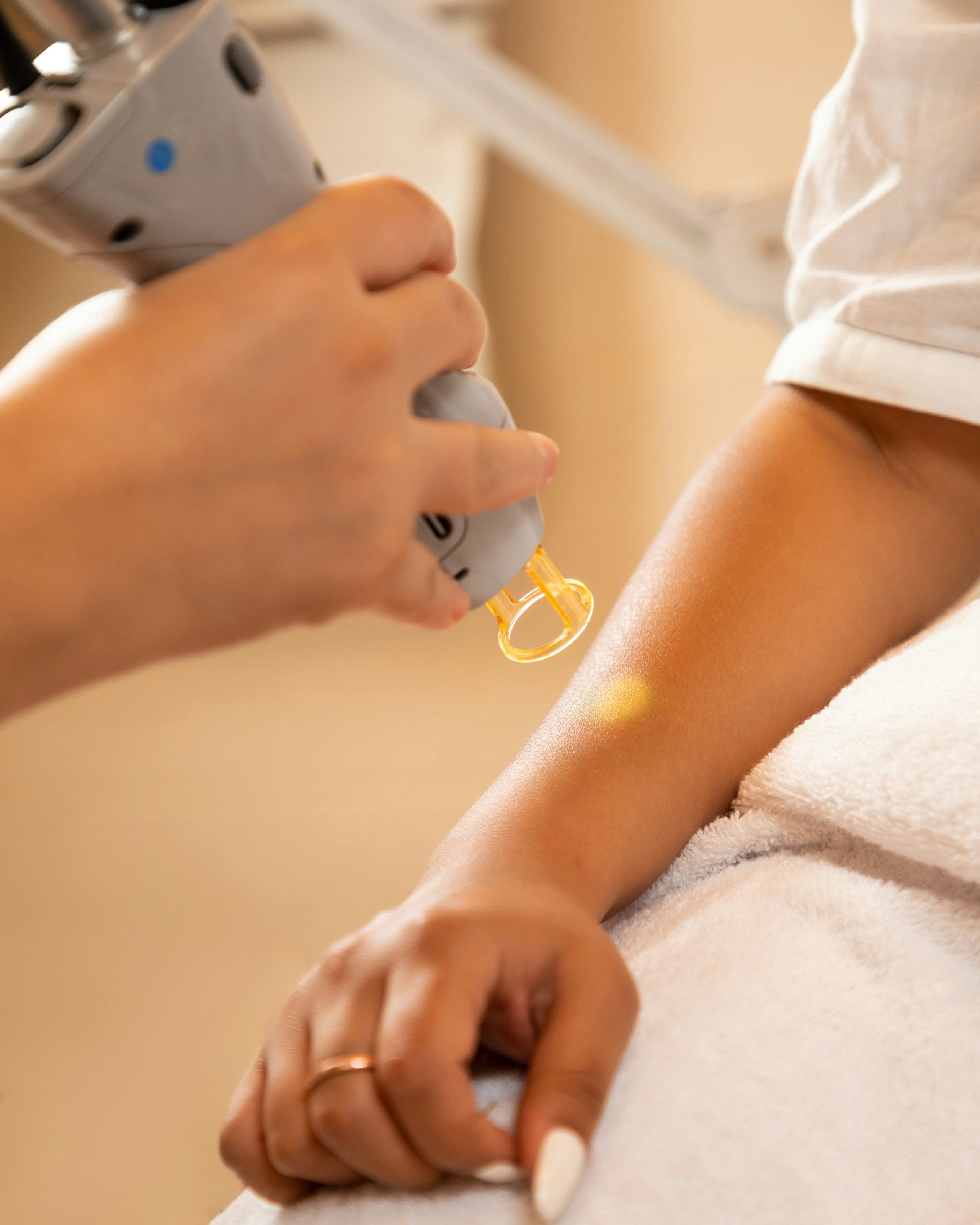 Upper body waxing at Kossof Salon Spa